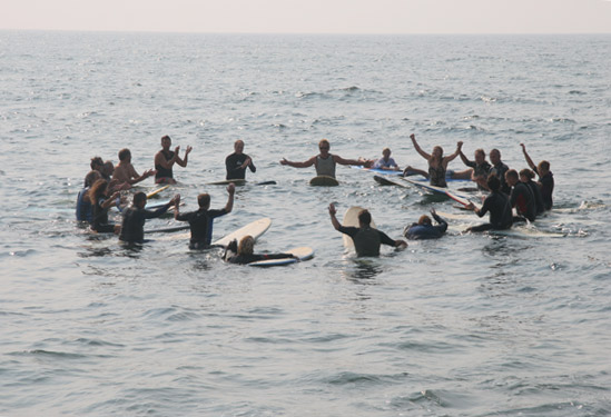paddle-out-circle
